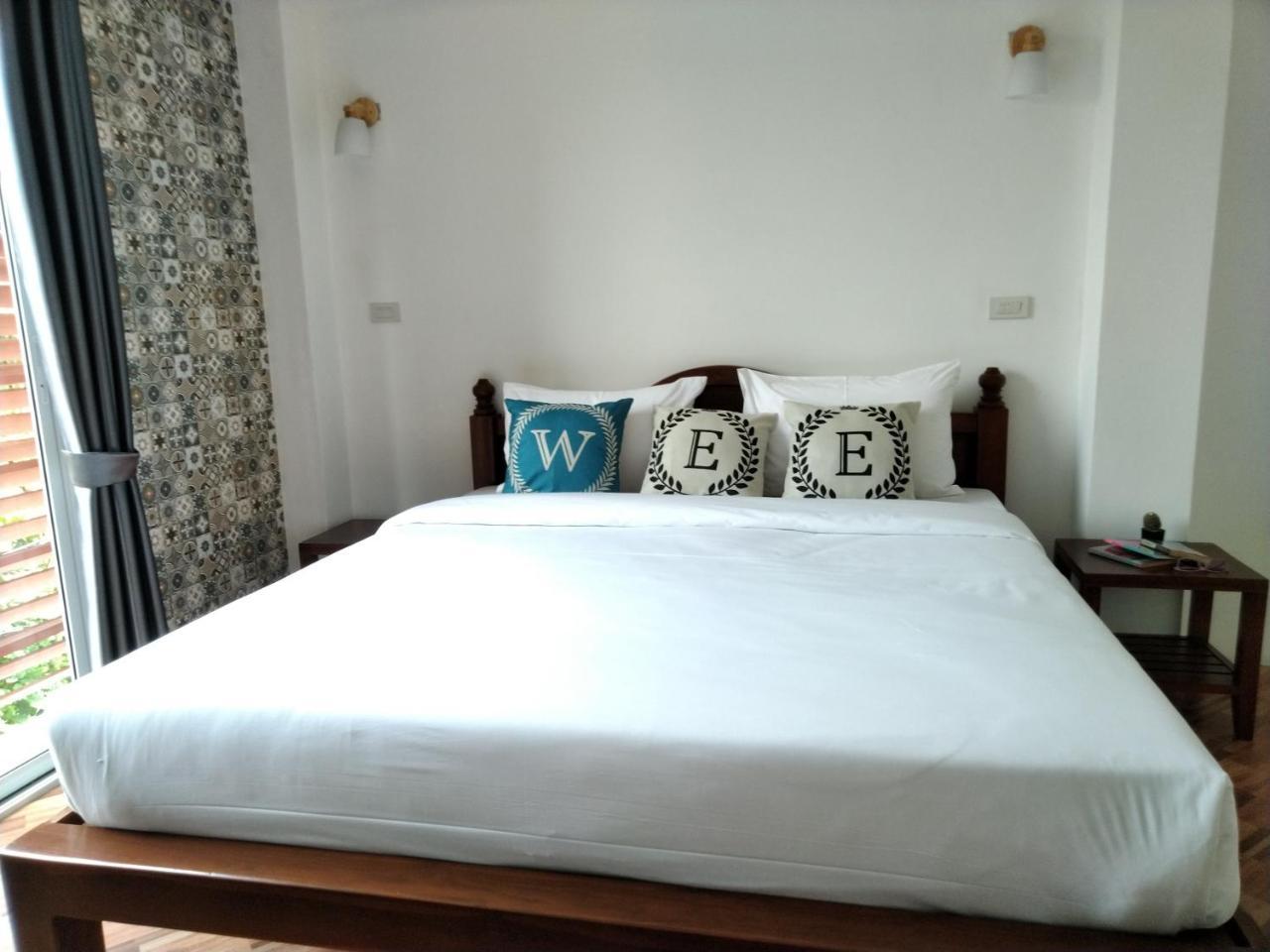 Wee Hostel Канчанабури Экстерьер фото