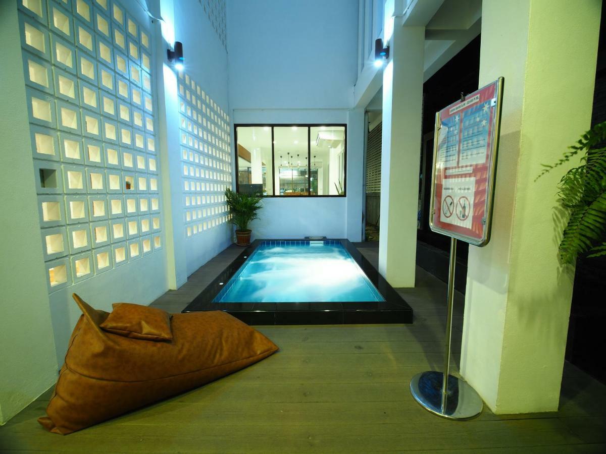 Wee Hostel Канчанабури Экстерьер фото