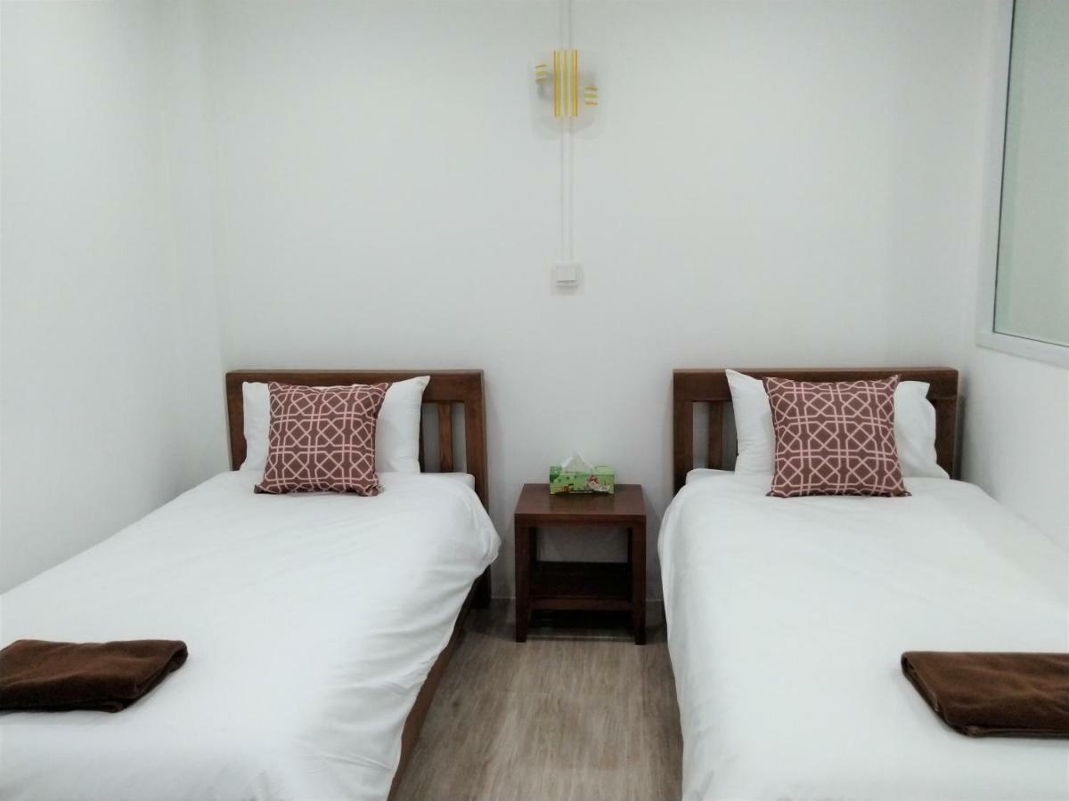 Wee Hostel Канчанабури Экстерьер фото