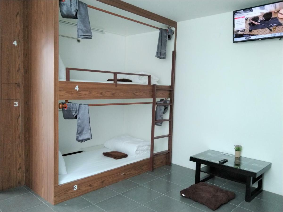 Wee Hostel Канчанабури Экстерьер фото